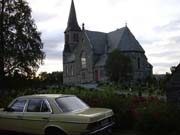 Der Daimler am Friedhof